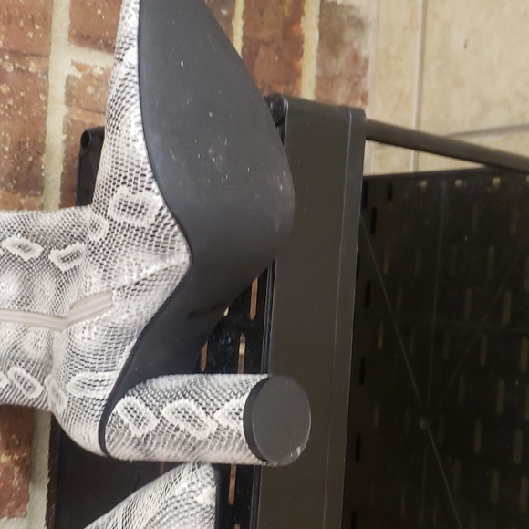 Cape Robbin booties. - Picture 9 of 9